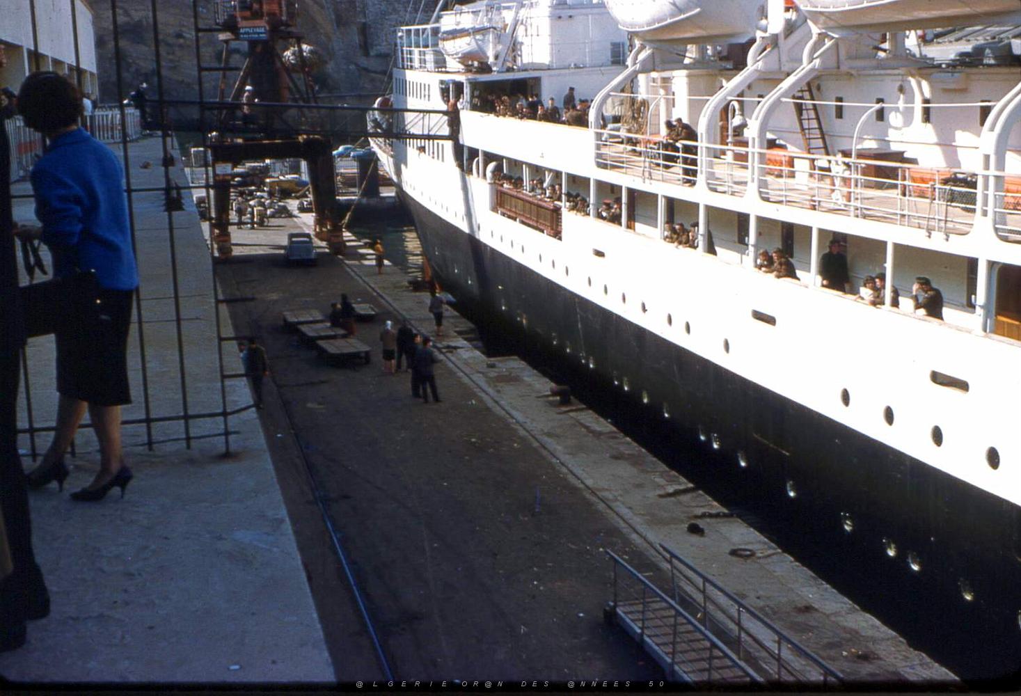 PO gc- 24- port moderne- centre.jpg